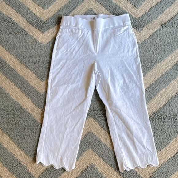 Kim Rogers White Capri Scalloped Trim Pull On Stretch Pants Size 10 - Picture 4 of 7